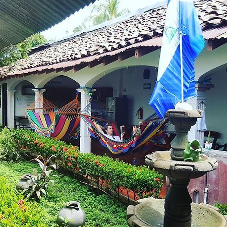 Hostal El Jardin León Εξωτερικό φωτογραφία