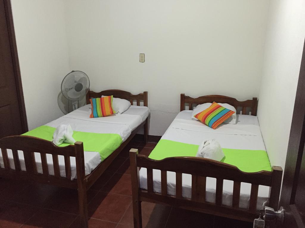 Hostal El Jardin León Εξωτερικό φωτογραφία