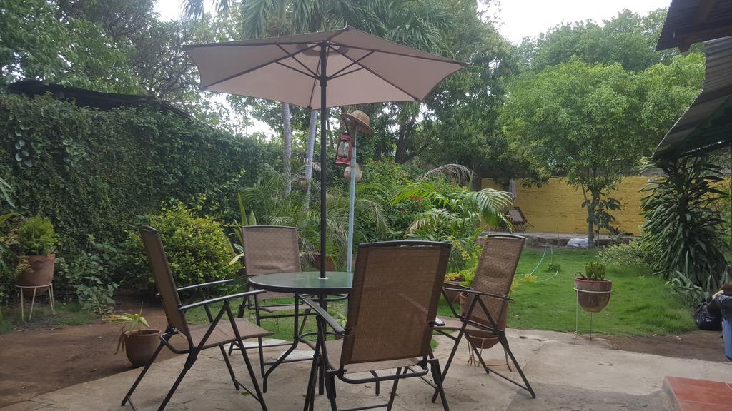 Hostal El Jardin León Εξωτερικό φωτογραφία