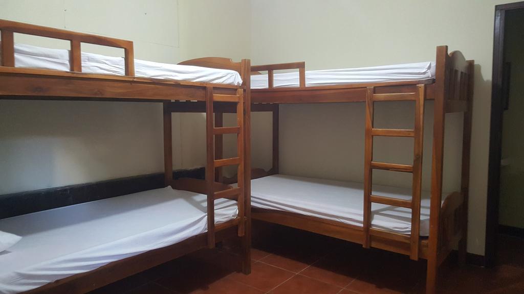 Hostal El Jardin León Εξωτερικό φωτογραφία