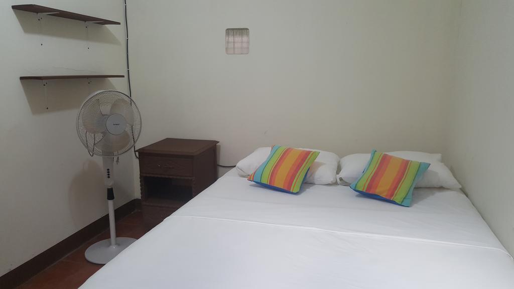 Hostal El Jardin León Εξωτερικό φωτογραφία