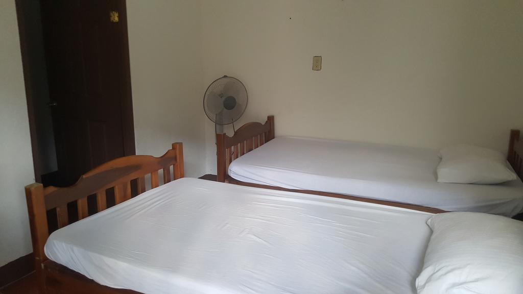 Hostal El Jardin León Εξωτερικό φωτογραφία