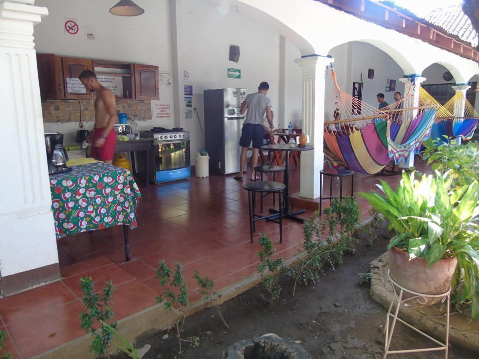 Hostal El Jardin León Εξωτερικό φωτογραφία