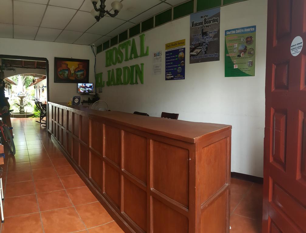 Hostal El Jardin León Εξωτερικό φωτογραφία