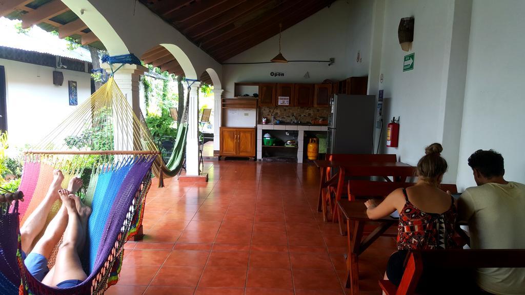 Hostal El Jardin León Εξωτερικό φωτογραφία